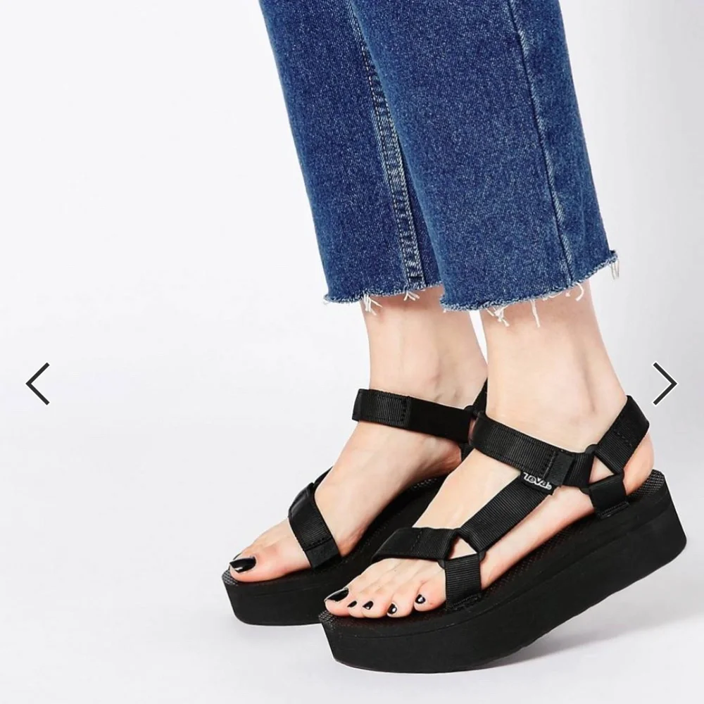 Teva Black Flatform Universal Sandals